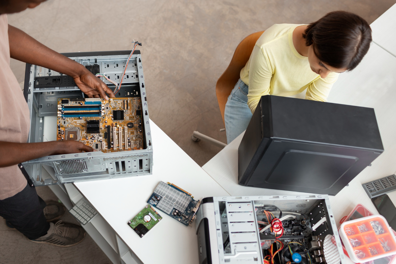 COMPUTER SALES & SERVICE